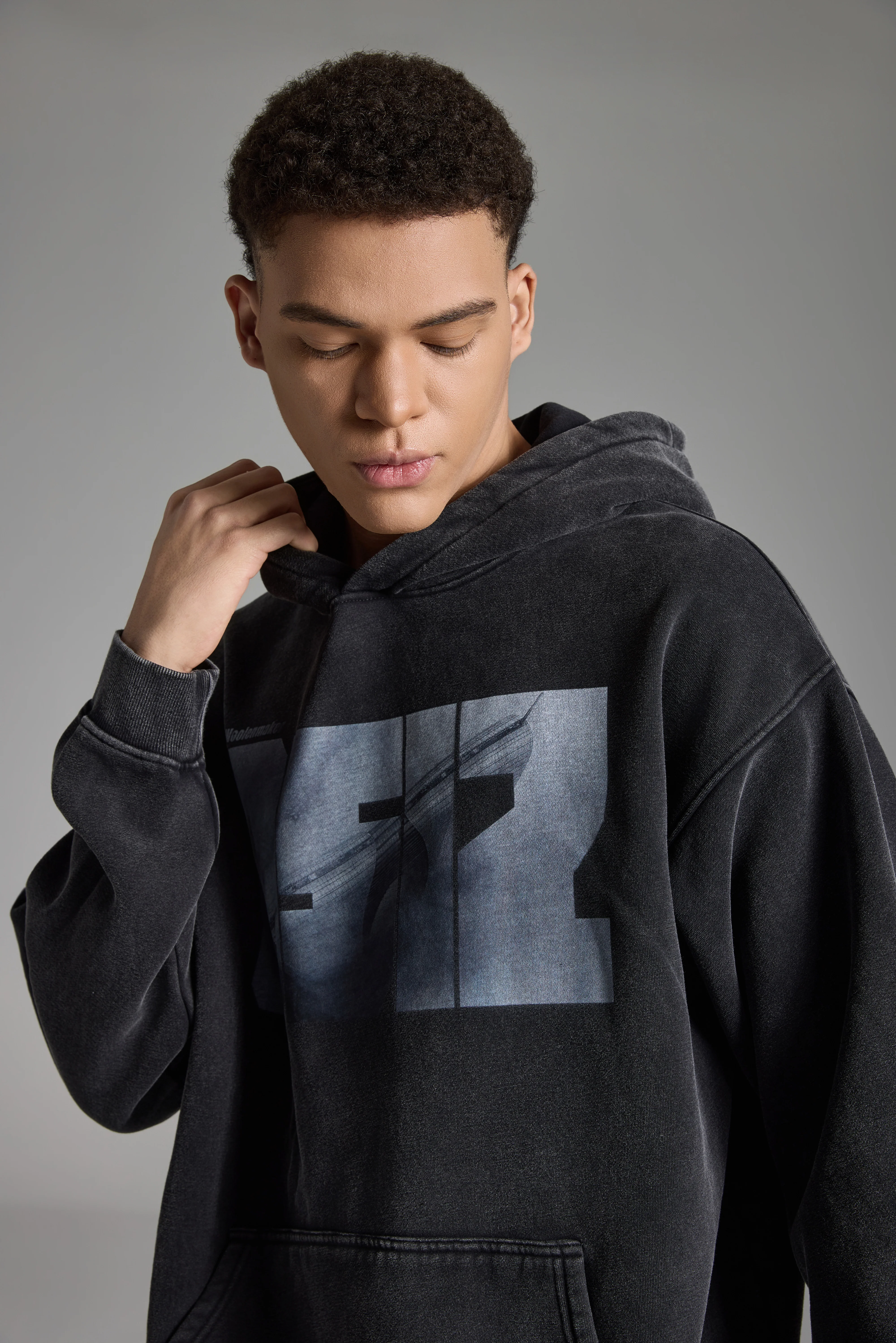 DOWNTOWN Washed Hoodie Black - Image 3