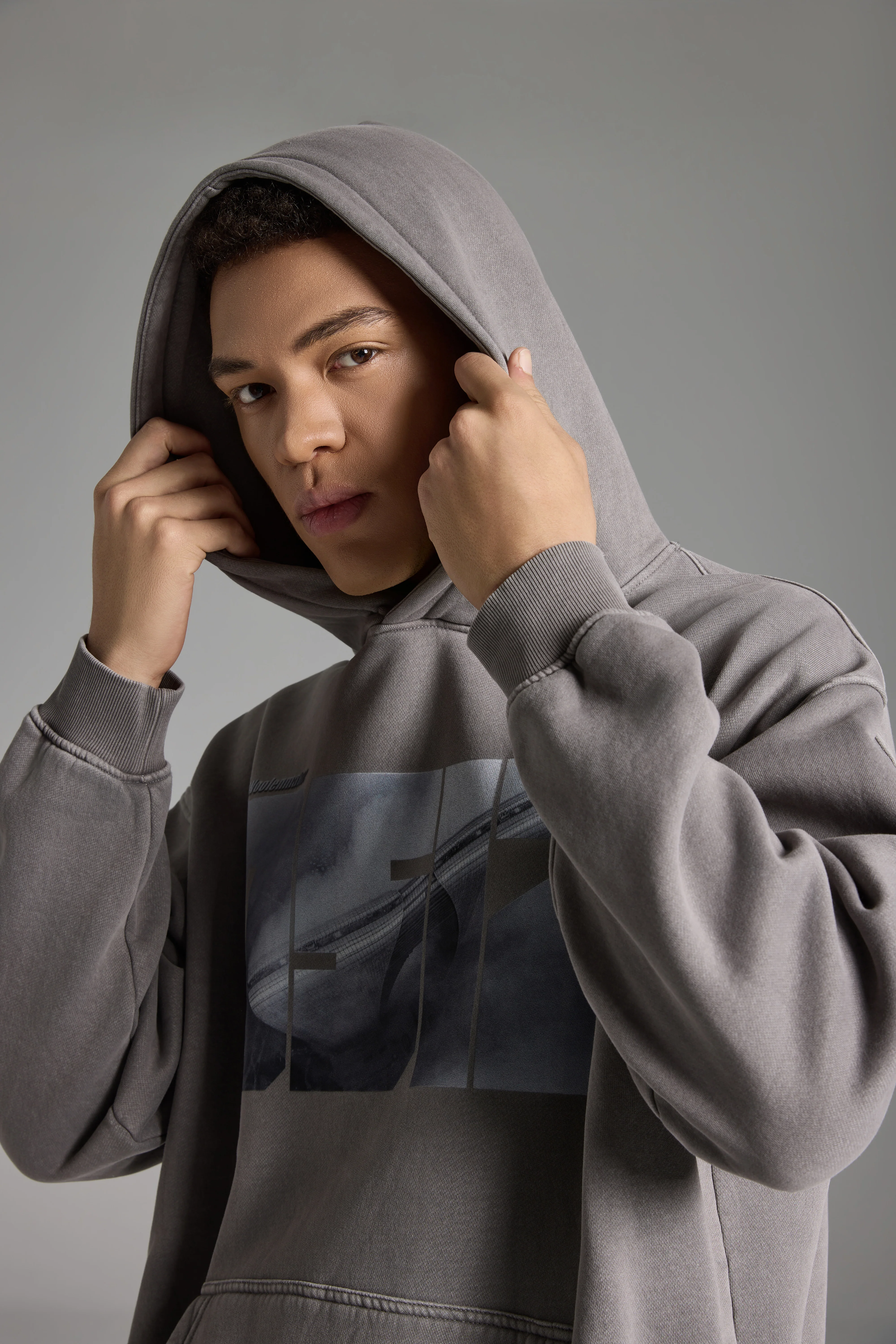 DOWNTOWN Washed Hoodie Grey - Image 4