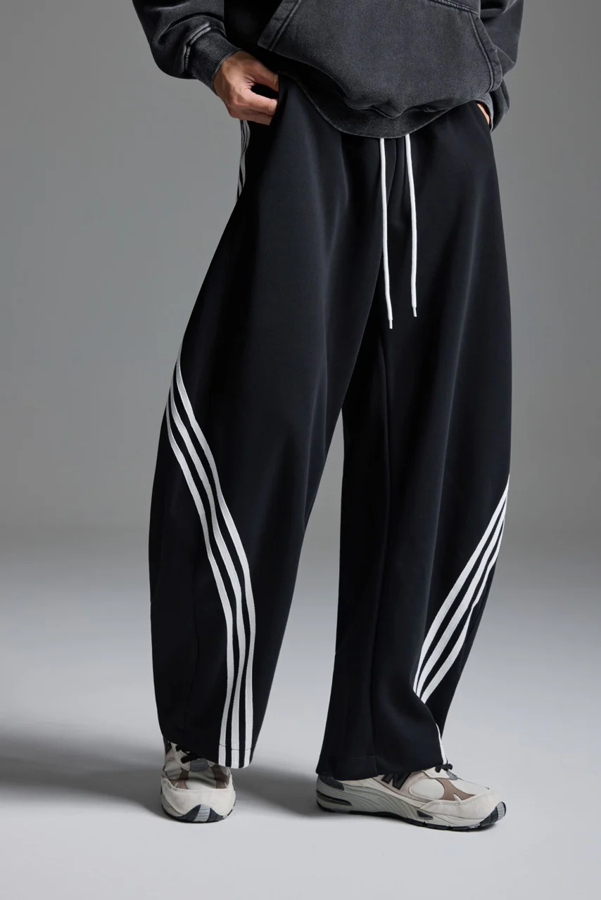 Scimitar Trackpants Black - Image 6