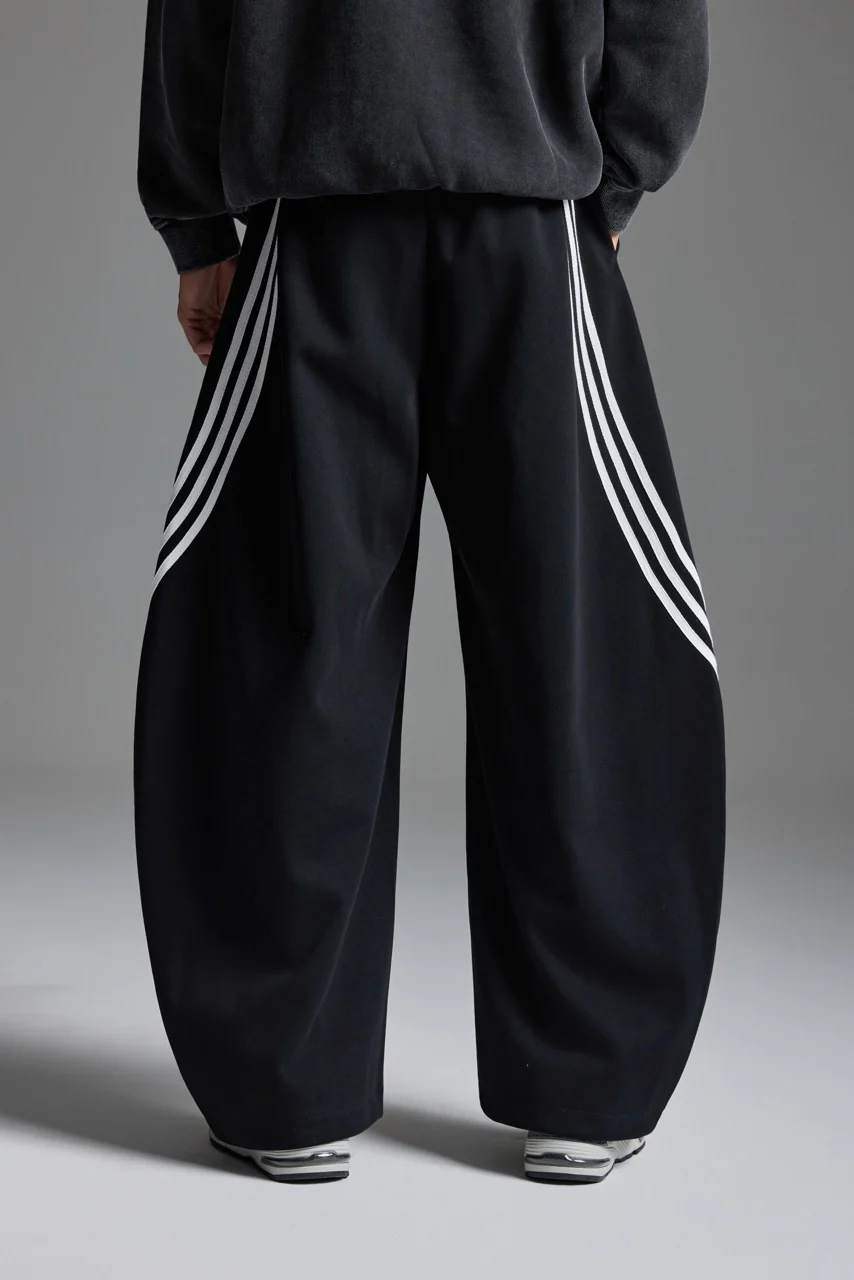 Scimitar Trackpants Black - Image 8